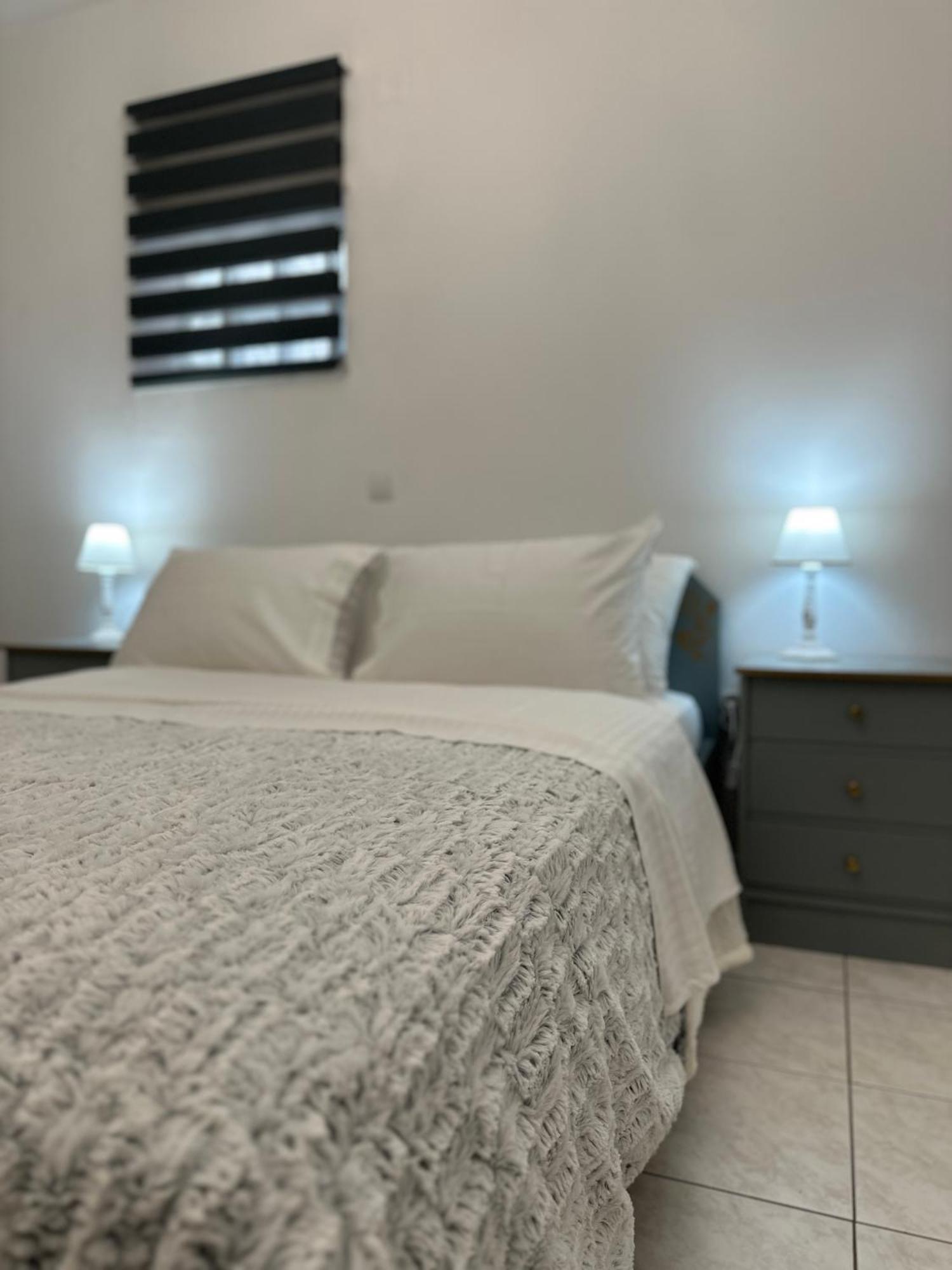 The Lighthouse Apartment Chalkida Ngoại thất bức ảnh